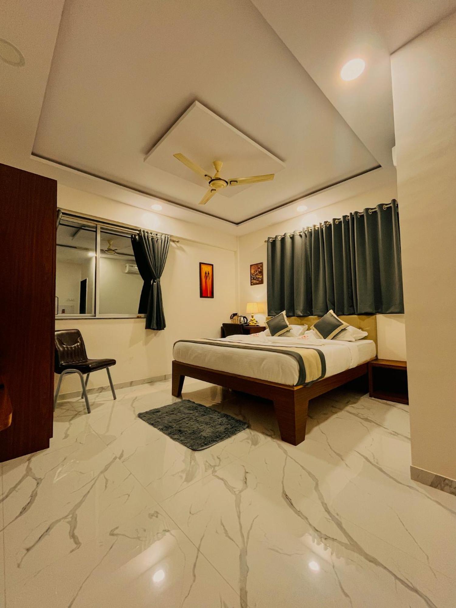 Fortuna Inn Manage By Sn Hospitality 纳威孟买 外观 照片