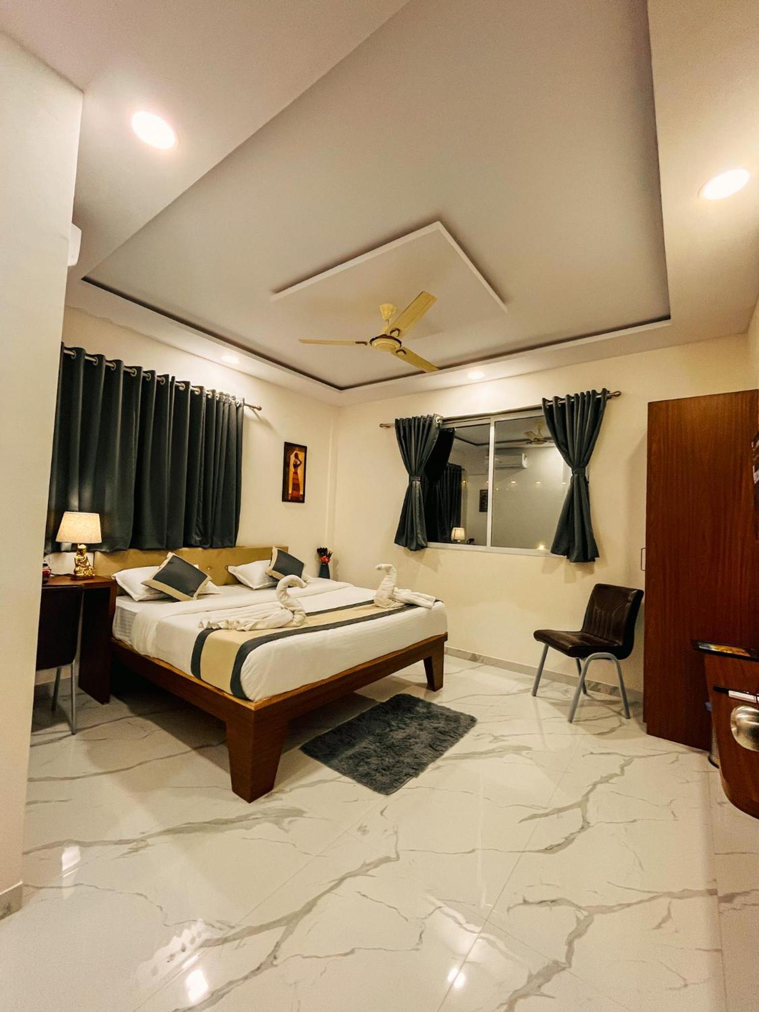 Fortuna Inn Manage By Sn Hospitality 纳威孟买 外观 照片